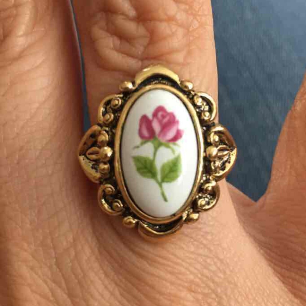 Avon Gold Ring with Pink Rose Design